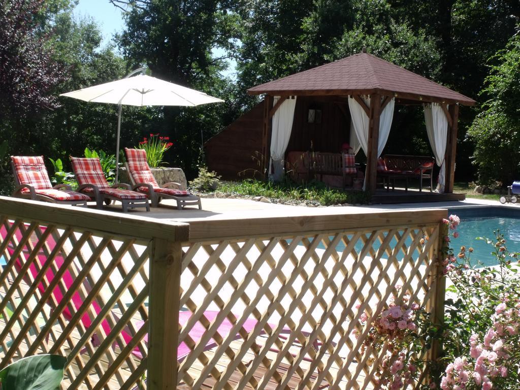 La Grange Terrou Guest House Saint-Germain-de-Confolens Luaran gambar
